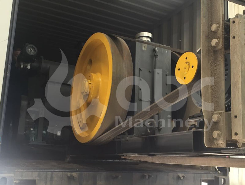 rice husk briquettes pressing equipment loading process